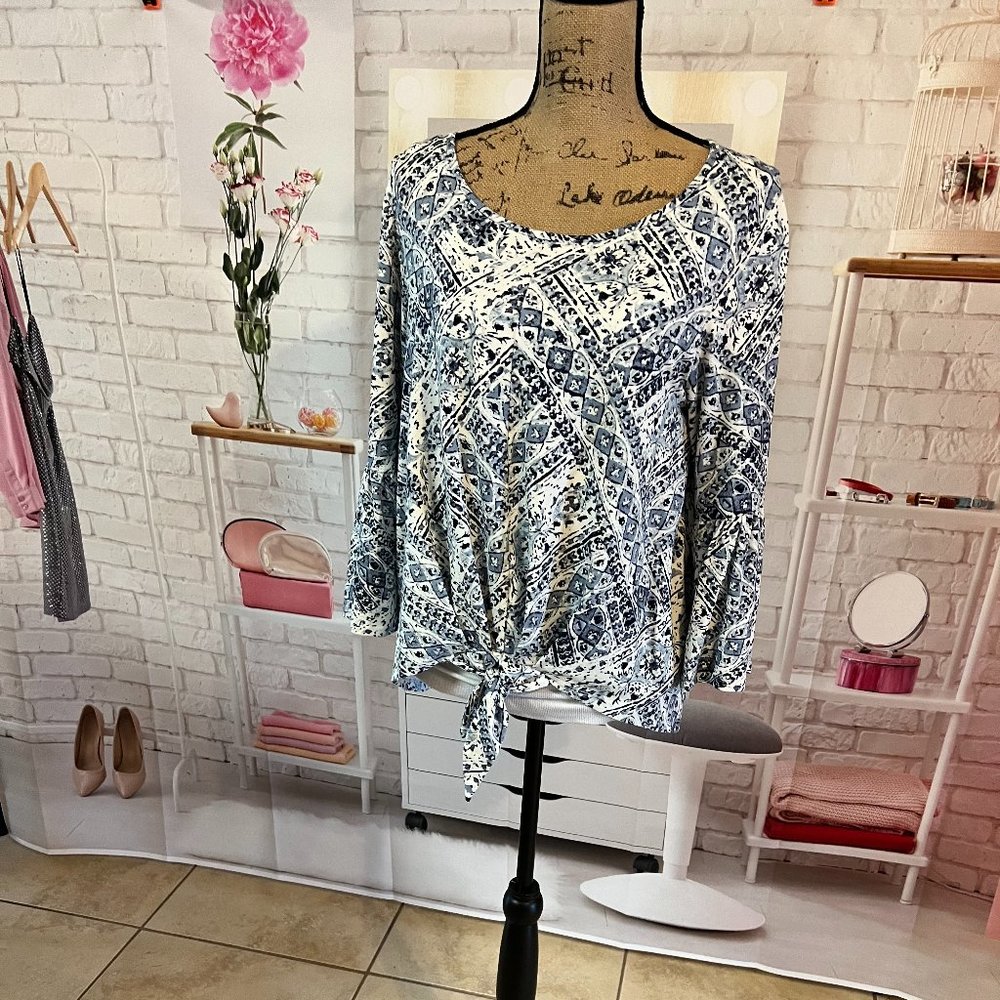 Women's Pullover Tie Bottom Top